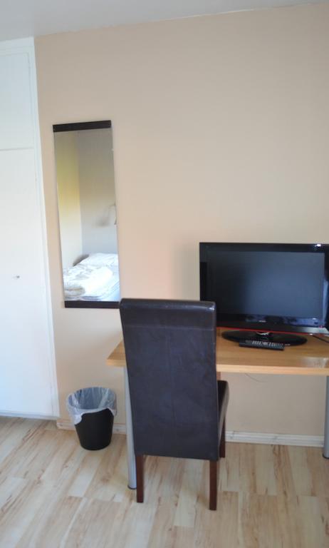 Lyckahem Lagprishotell Och Vandrarhem Karlskrona Room photo